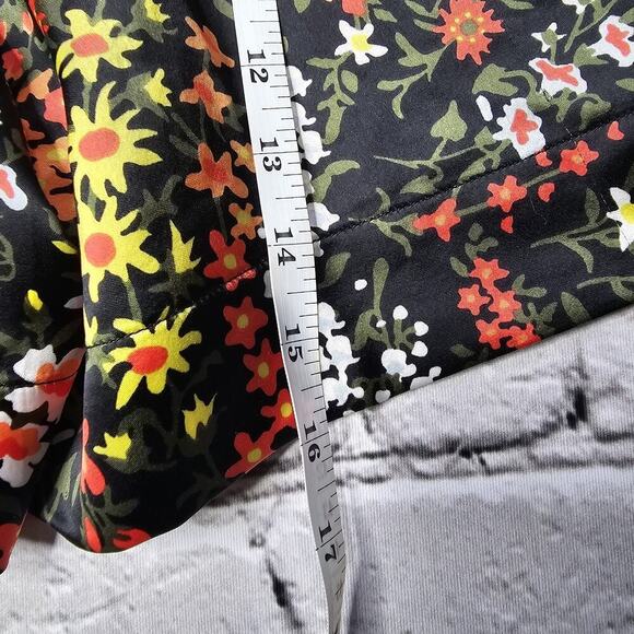 ATM Anthony Thomas Melillo Black Floral Print Shorts Size 8 - Picture 9 of 10